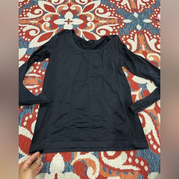 Fabletics Top  - Picture 1 of 1